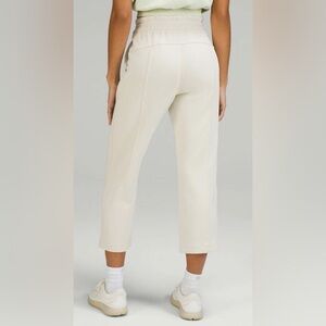 NWOT New Lululemon Softstreme High-Rise Straight Leg Crop White Opal